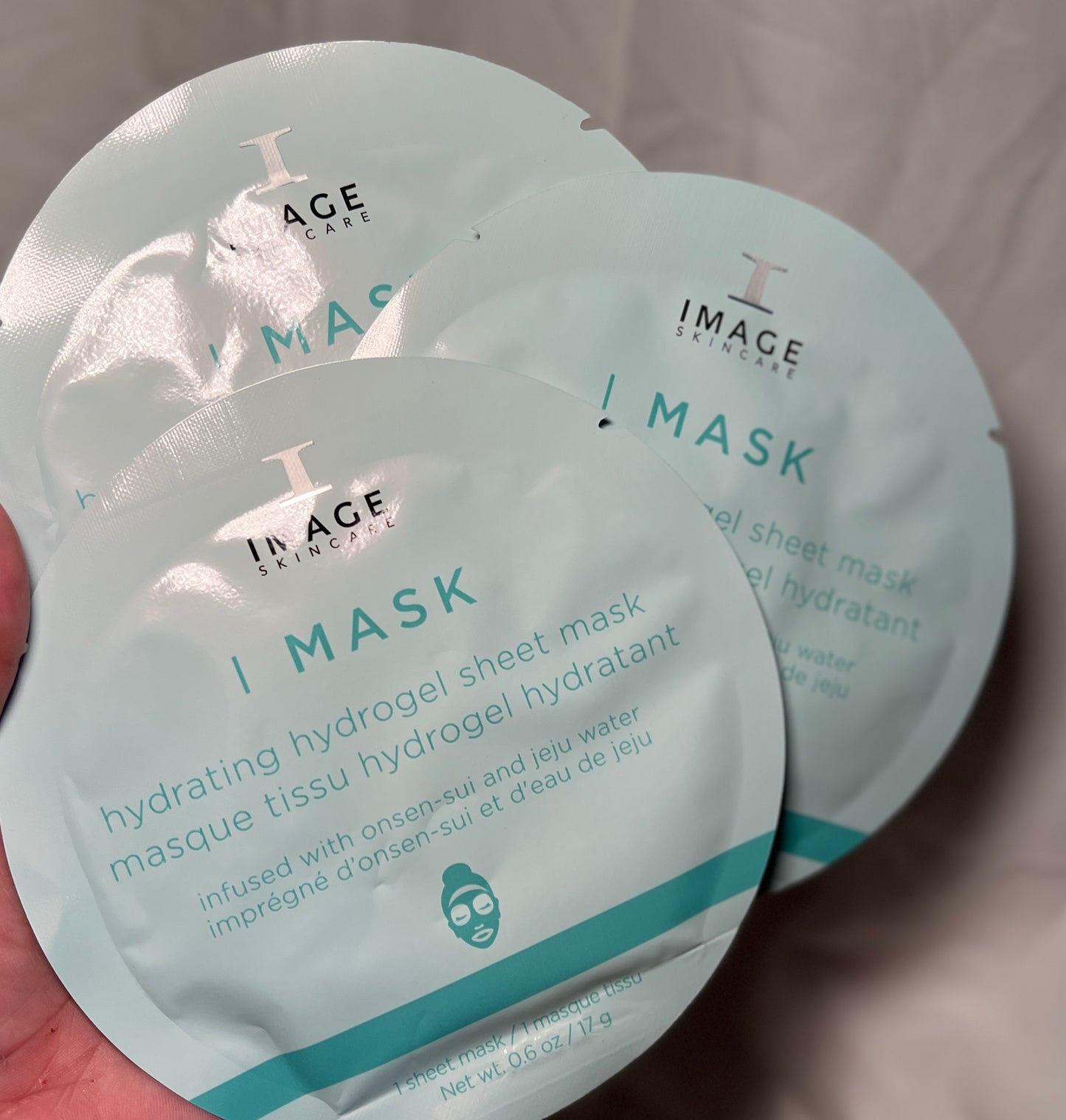 1 Hydrating Hydrogel Mask + 1 Restoring Eye Mask